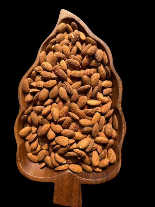 Raw almonds